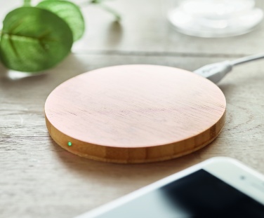 Logo trade promotional merchandise photo of: Wireless charger bamboo 10W RUNDO +