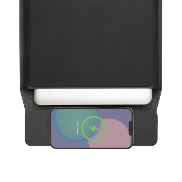 Logo trade corporate gift photo of: Swiss Peak 15W magnetic charging laptop sleeve 14-15,6"