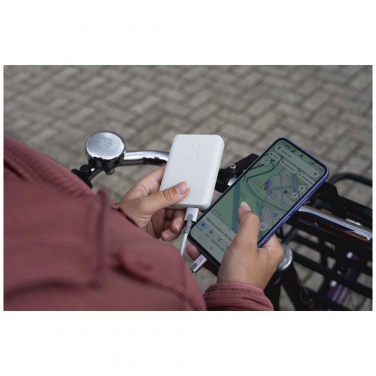 Logo trade ärikingid foto: Xtorm XG205 Go2 12W 5000 mAh kiirlaadimise akupank 