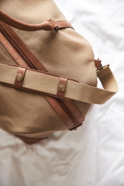 Logotrade ärikingituse foto: VINGA Sloane RCS RPET nädalavahetusekott