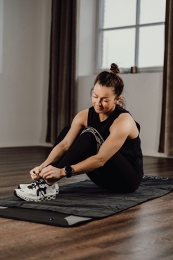 Logotrade reklaamtoote foto: VINGA GRS RPET spordirätik, 140 x 70cm