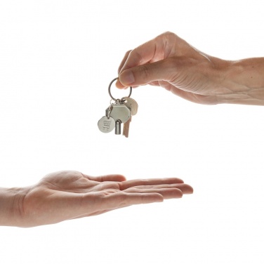 Logo trade reklaamtooted foto: RCS taaskasutatud tsingisulamist radiaatori võtmehoidja mündiga