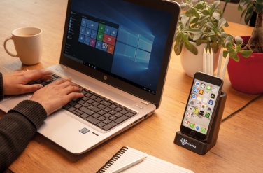 Logo trade ärikingi pilt: Light up logo 5W juhtmevaba laadimispliiatsihoidja