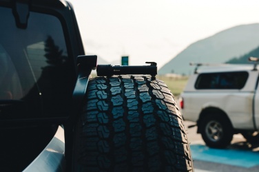 Logo trade firmakingi pilt: Gear X RCS taaskasutatud alumiiniumist suure jõudlusega auto taskulamp