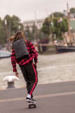 Logotrade ärikingituse foto: Urban Lite vargusvastane seljakott