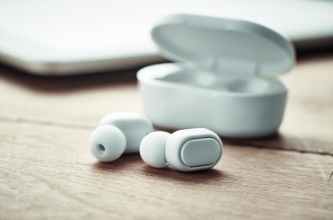 Logotrade firmakingi foto: Taaskasutatud ABS TWS kõrvaklapid