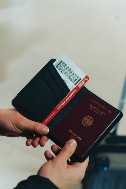 Logo trade ärikingi pilt: Trackmate passihoidja