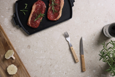 Logotrade firmakingi foto: VINGA Paso 8 tk bbq söögiriistade komplekt