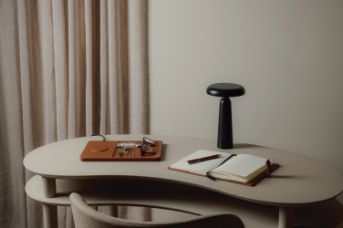 Logotrade reklaamkingitused pilt: VINGA Avery RCS laualamp