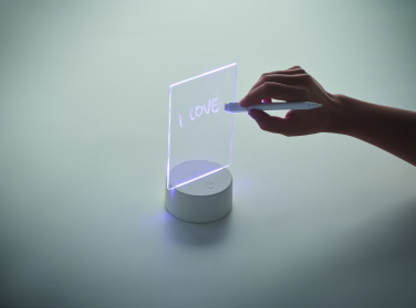 Logotrade reklaamtoote foto: LEDMEMO valgustatud LED-märkmetahvel