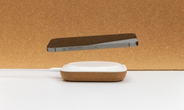 Logo trade mainostuotet tuotekuva: Oregon 10W langaton laturi RCS kierrätysmuovista ja korkista