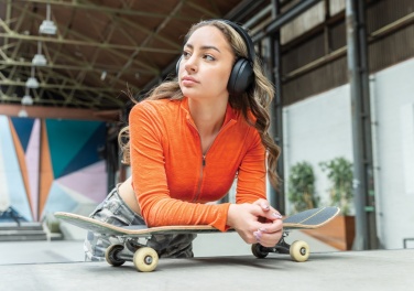 Logotrade mainostuotet kuva: Urban Vitamin Cupertino RCS ANC kuulokkeet