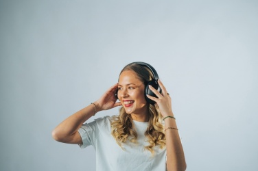 Logo trade mainoslahjat ja liikelahjat kuva: Urban Vitamin Cupertino RCS ANC kuulokkeet