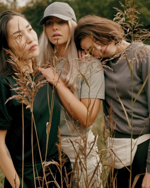 Logotrade mainostuotet kuva: Iqoniq Sierra kevyt T-paita kierrätetystä puuvillasta