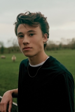 Logo trade liikelahjat tuotekuva: Iqoniq Sierra kevyt T-paita kierrätetystä puuvillasta