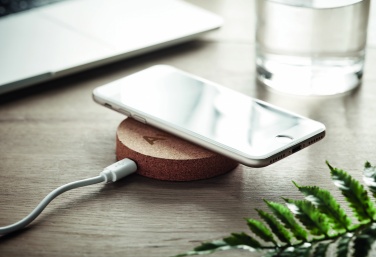 Logotrade liikelahja mainoslahja kuva: Langaton laturi 10W