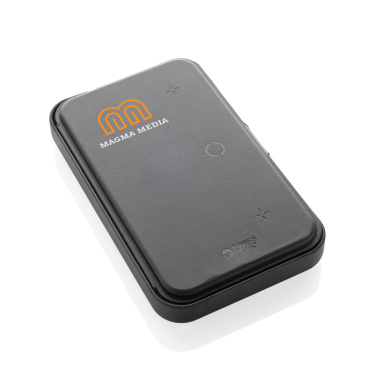 Logotrade mainostuotet kuva: Swiss Peak RCS -matkalaukku, jossa on 3 in 1 -laturi