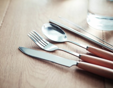 Logotrade biznesa dāvanas foto: Galda piederumu komplekts no nerūsējošā tērauda