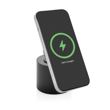 Logotrade Ideja dāvanas foto: Magpulse RCS pārstrādātas plastmasas 3W skaļrunis ar magnētisku turētāju