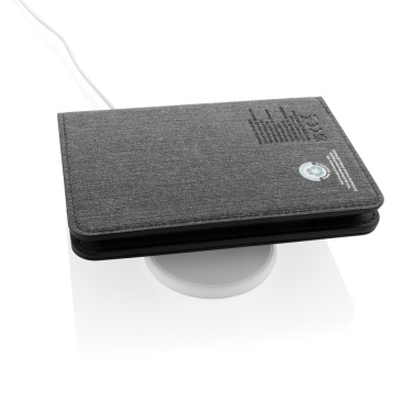 Лого трейд бизнес-подарки фото: Держатель паспорта Trackmate RCS rpolyester, находящийся по всему миру