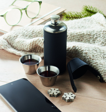 Лого трейд бизнес-подарки фото: Hip flask with shot cups